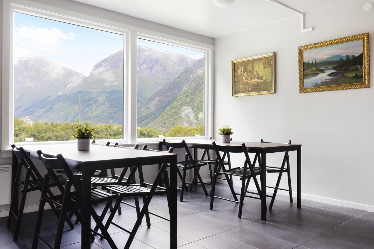 טיסדאל Trolltunga Hostel מראה חיצוני תמונה