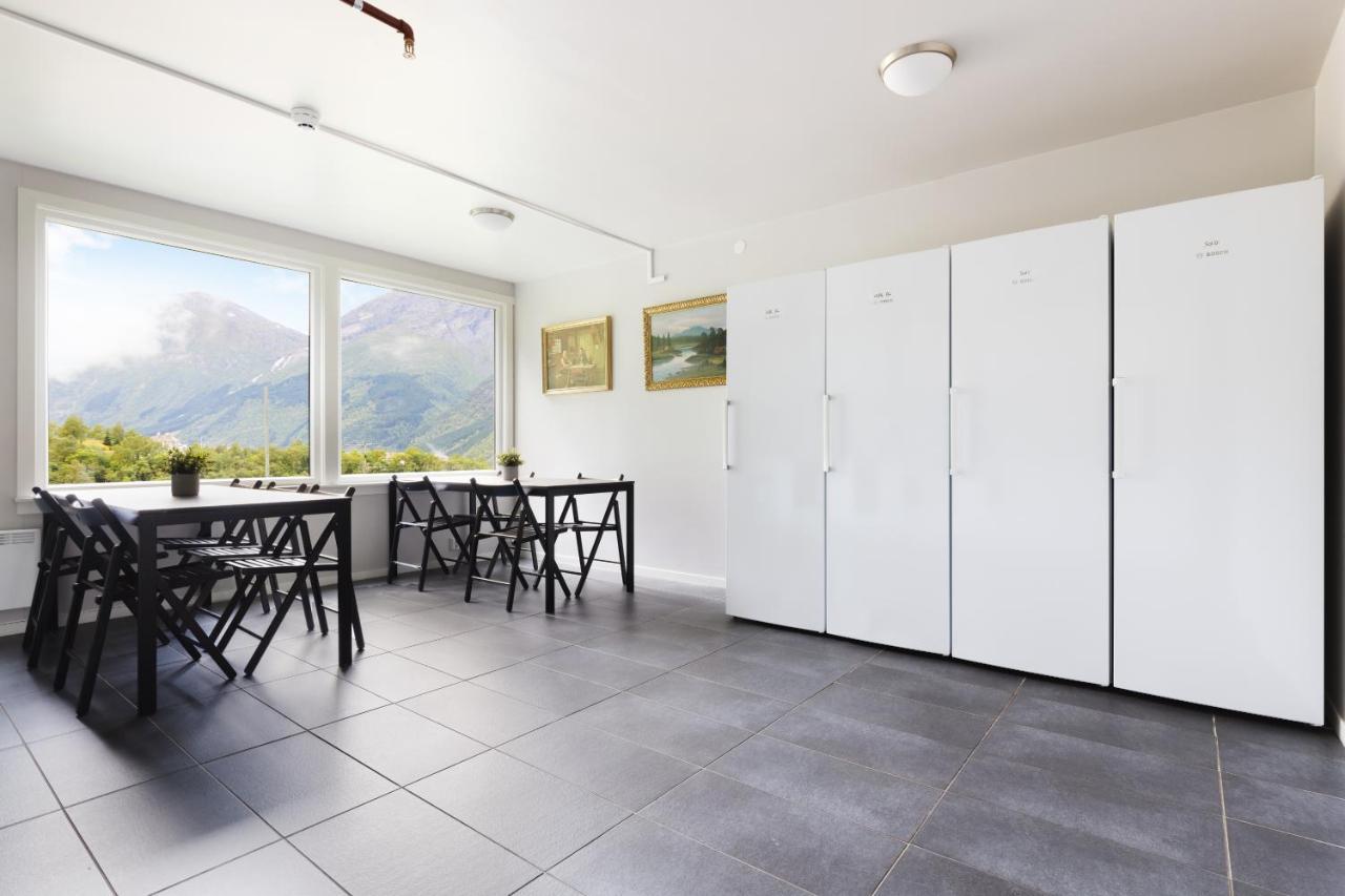 טיסדאל Trolltunga Hostel מראה חיצוני תמונה